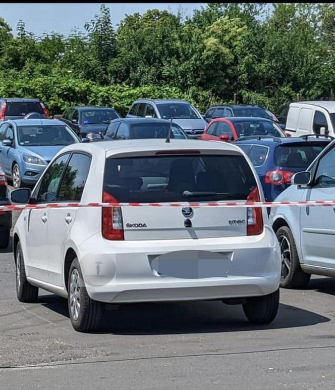 35-letnia Izabela Parzyszek zaginęła na A4 pod Bolesławcem. Na miejscu został tylko zepsuty samochód [ZDJĘCIA]