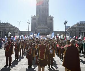 Święto Pracy w Warszawie. Przemaszerowali pod hasłem  Chcemy Europy Socjalnej!