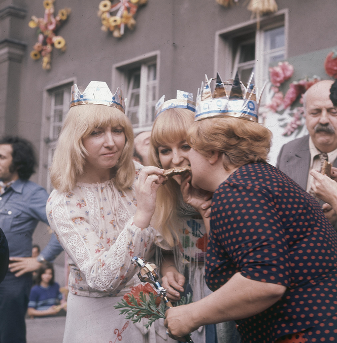 Od lewej: NN, Maryla Rodowicz, Urszula Sipińska, Danuta Rinn, Jacek Nieżychowski, 1974-06 