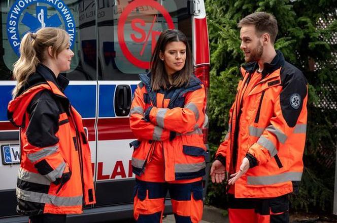 Na sygnale. Basia Wszołek (Anna Wysocka-Jaworska), Kuba Szczęsny (Wojciech Zygmunt), Martyna (Monika Mazur)
