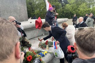 Protest na Cmentarzu Mauzoleum Żołnierzy Radzieckich w Warszawie (9.05.2025)
