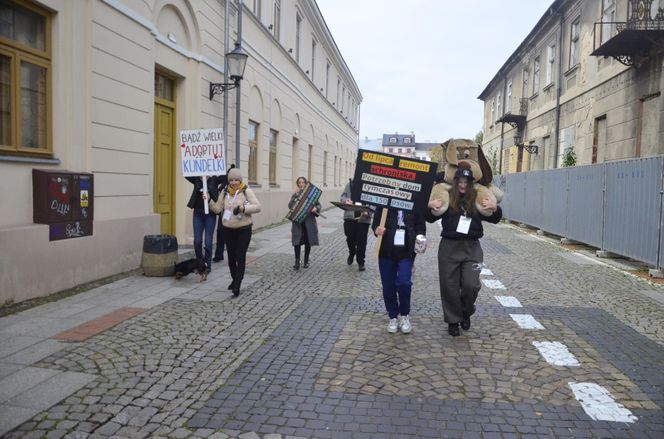 Wielki marsz adopciaków w Radomiu