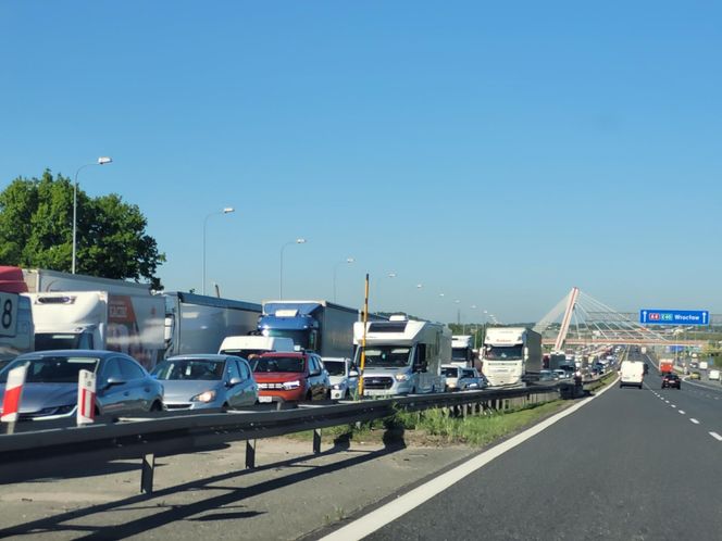 Śmiertelny wypadek na autostradzie A4 w Zabrzu. Droga jest zupełnie zablokowana