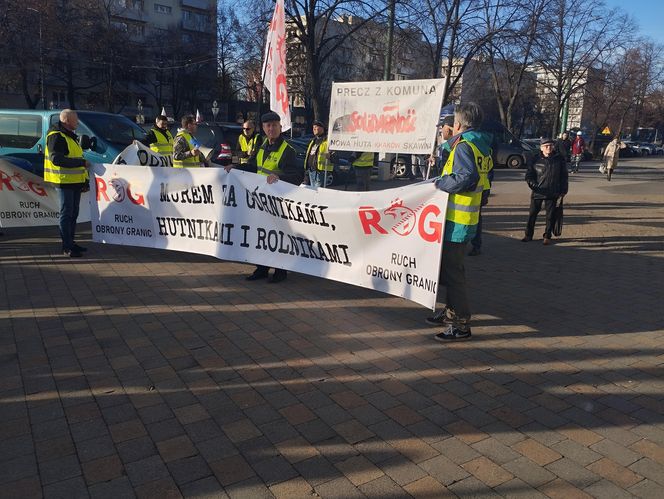 Protest w Katowicach. Tysiące związkowców na ulicach. Padły mocne słowa o „zbrodniczej ideologii”