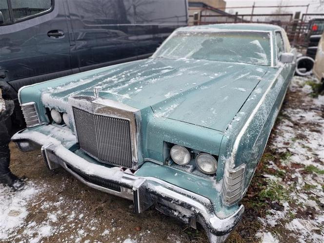Lincoln Continental na licytacji komorniczej. Niska cena wywoławcza, wysoka wartość