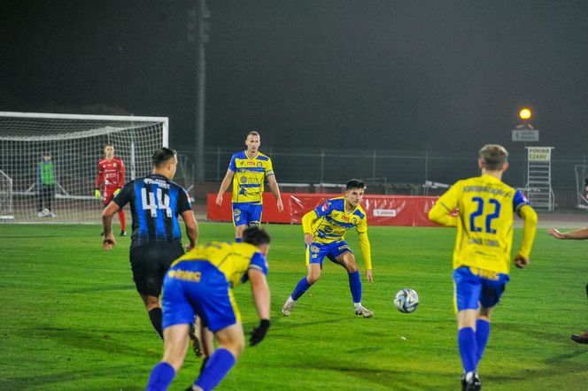 Elana Toruń - Zawisza Bydgoszcz 1:1, zdjęcia kibiców, opraw i piłkarzy ze Stadionu Miejskiego im. Grzegorza Duneckiego