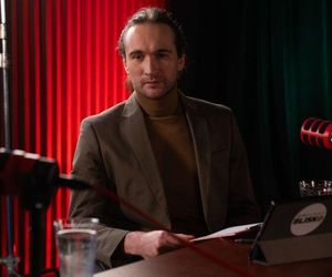 	Na dobre i na złe odc. 952. dziennikarz Rafał Kostrzewa (Mateusz Czwartosz)