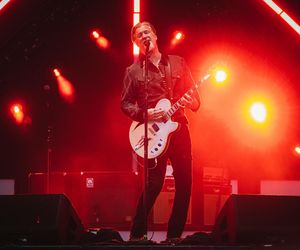 Josh Homme otworzył się na temat niedawnych problemów zdrowotnych. Muzyk Queens of the Stone Age mógł zniknąć na ponad rok! 
