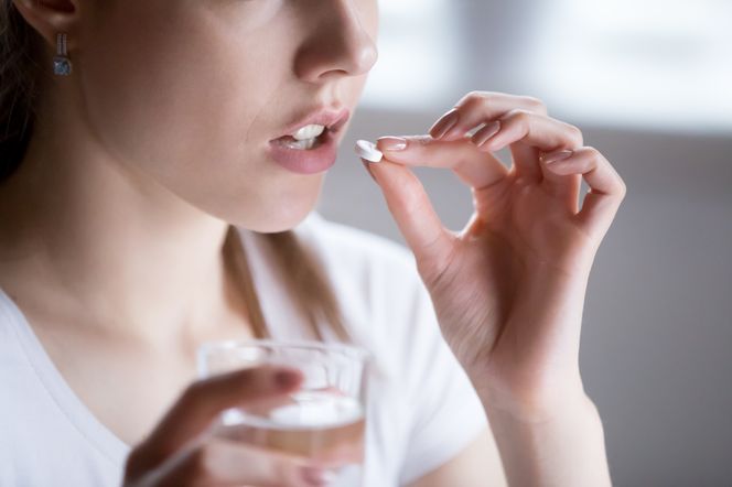 Tych produktów unikaj, jeśli przyjmujesz leki. Eksperci ostrzegają
