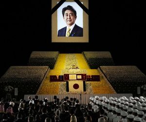 Shinzo Abe nie żyje. Były premier Japonii zastrzelony. Sprawca przyznał się przed sądem