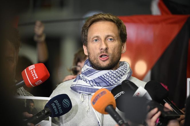 Poseł Sterczewski wrócił do Polski