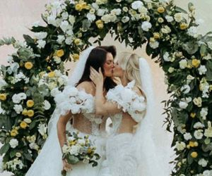 Karolina Brzuszczyńska biła się w FAME. Teraz wzięła ślub z ukochaną znaną z „Top Model”