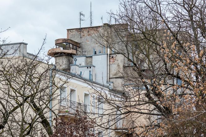 Kamienica na Mackiewicza 1 w Warszawie