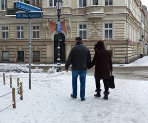 Leszno wygląda bajkowo! Na walentynki sypnęło śniegiem