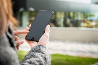 Mamo, telefon wpadł mi do WC. To nie Twoje dziecko, a oszuści!
