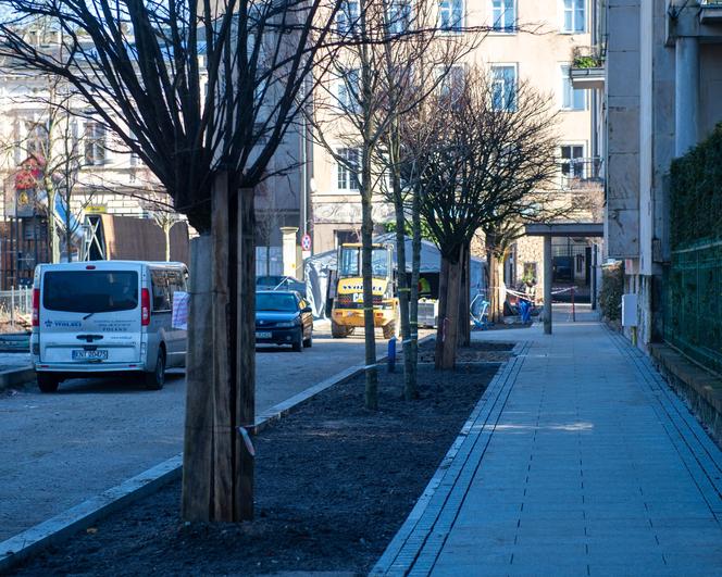 Plac Komuny Paryskiej w budowie. Kiedy spodziewany koniec prac?