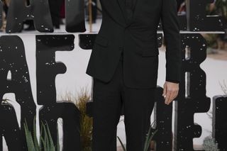 DiCaprio spotyka się z 27-latką, bo mama mu kazała! Zagadka rozwiązana