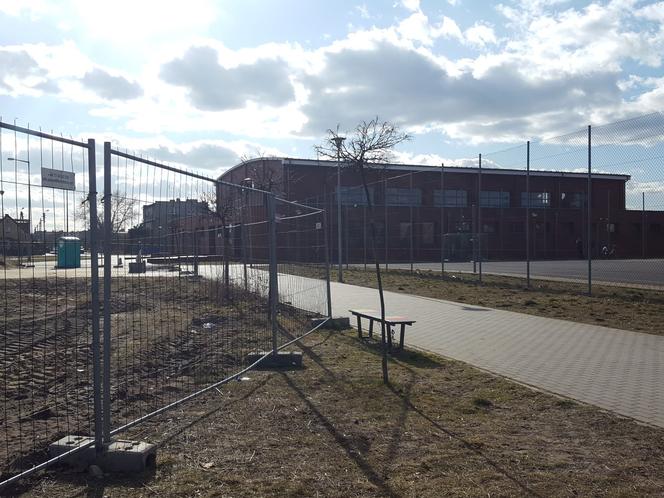 W Lesznie będzie można pograć w siatkówkę plażową. Boiska budowane są na Zatorzu