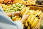 Jak dieta może chronić płuca przed smogiem? Kluczem są owoce