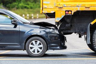 Tragedia pod Toruniem. Nagle zjechał prosto pod ciężarówkę