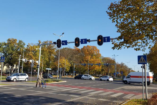 Uwaga kierowcy! Awaria świateł na DK 12 w Lesznie 
