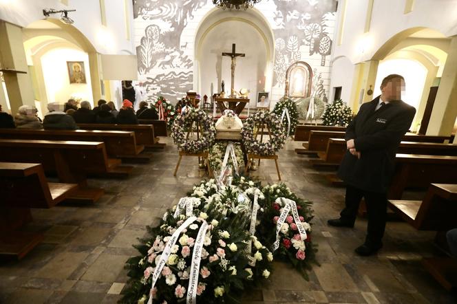 Tłumy żegnają zmarłą wicedyrektorkę Muzeum Warszawy Annę Sienkiewicz-Rogowską