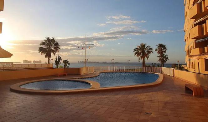 Jak nabyć mieszkanie na hiszpańskim wybrzeżu za 2 EUR i dlaczego jest to sposób godny zaufania