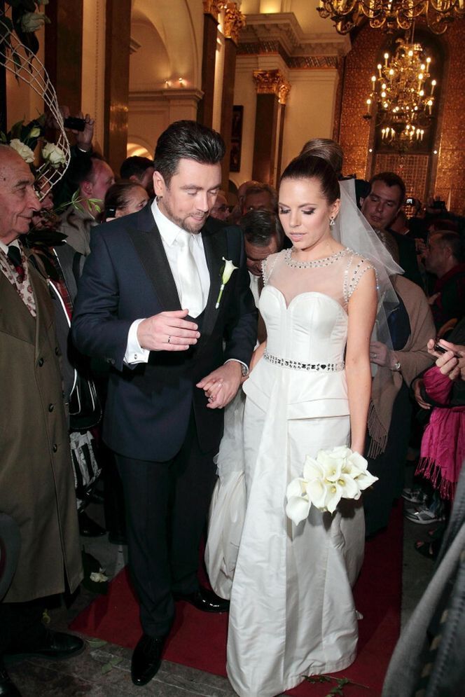 Porównaliśmy suknie ślubne córek prezydentów