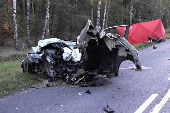 Tragedia na drodze do Szubina. 29-letni Paweł zginął pod kołami TIRA