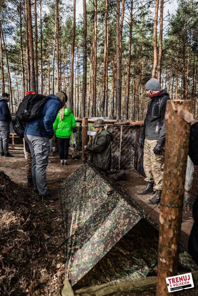 Szkolenie w ramach "Trenuj z Wojskiem" trwa 8 godzin