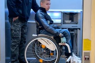 Koszmar pasażerów na dworcu w Iławie. Rodzice muszą mnie nosić