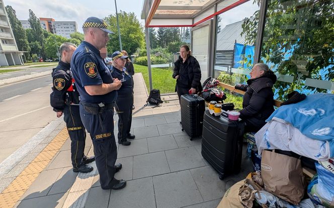 Ukrainki od miesięcy żyją na przystanku na Ochocie. Kobiety nie chcą się stamtąd wynieść