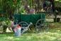 Ogrody rustykalne - zdjęcia. Jak wykorzystać stare meble i sprzęty w ogrodzie w stylu wiejskim?