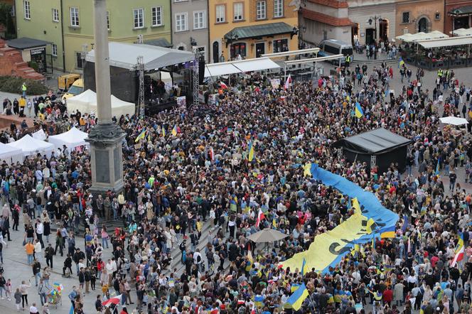 Ogromna manifestacja wdzięczności Ukraińców. „Przyjaciele, dziękujemy”