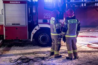 Sylwestrowy horror na Gocławiu. Mieszkanie spłonęło od fajerwerków z ulicy