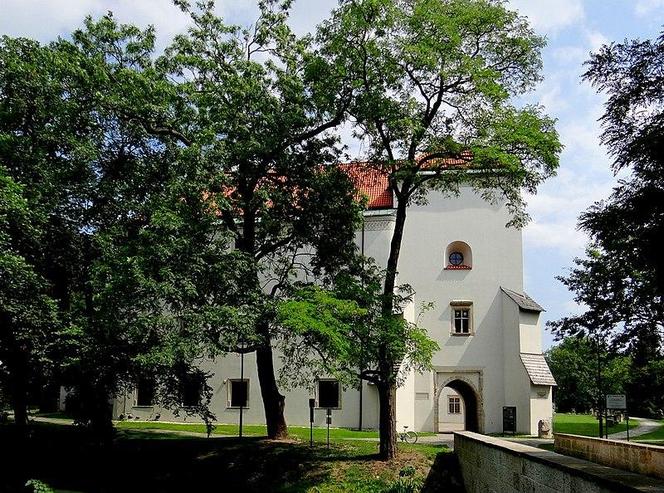 Zamek w Szydłowcu. Zobacz zdjęcia malowniczej rezydencji
