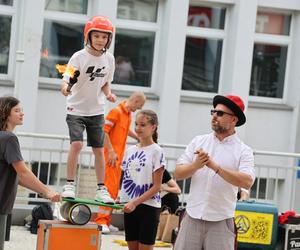 Carnaval Show w Plazie w Lublinie. Było zianie ogniem, pokaz iluzji i żonglerki oraz spektakl aerialowy!