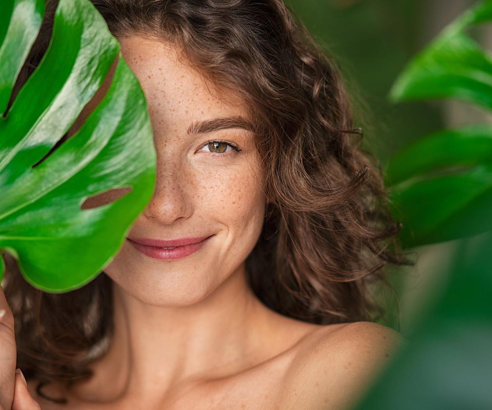 Zadbaj o to rano, a zachowasz cerę jak u 20-latki. Tylko 4 kroki