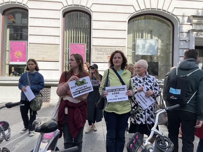 Wielki protest pod urzędem miasta w Łodzi. "Broń lasów Lublinka"