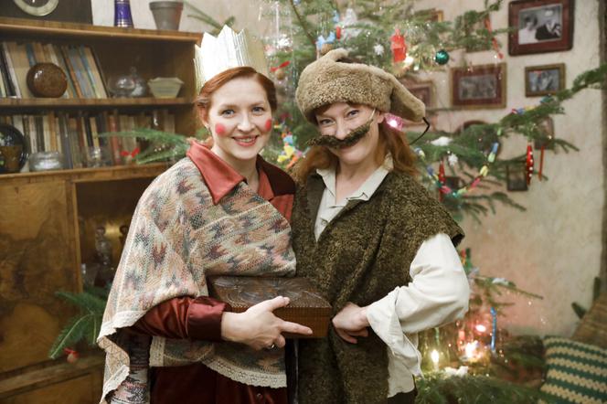 Stulecie Winnych 4. Ania (Urszula Grabowska), Mania (Magdalena Walach)