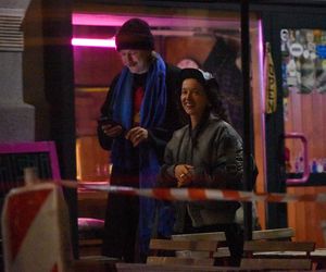 Monika Brodka winko papierosek i taksówka