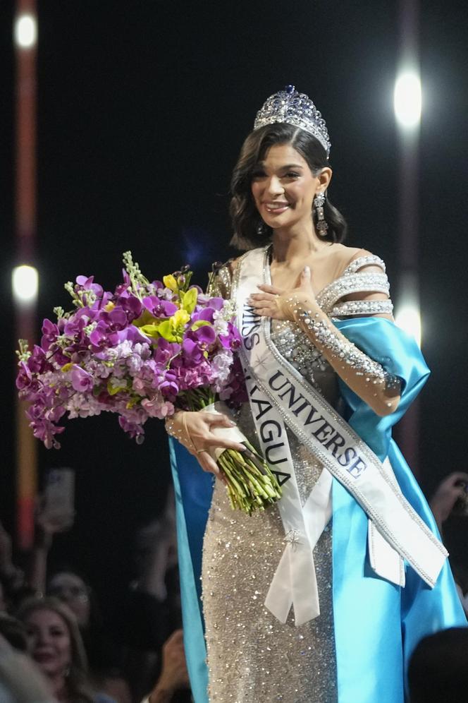 Miss Universe oskarżona o zdradę! "Nie może wrócić do kraju"