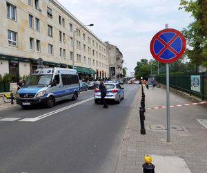 Ludzie usłyszeli huk, z okien buchnął pył. Runęła część zabytkowej kamienicy w Śródmieściu