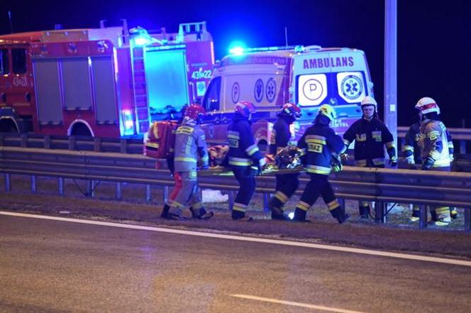   Tragiczny wypadek na A4. Autobus spadł z wiaduktu. Nie żyje 6 osób, 34 są ranne
