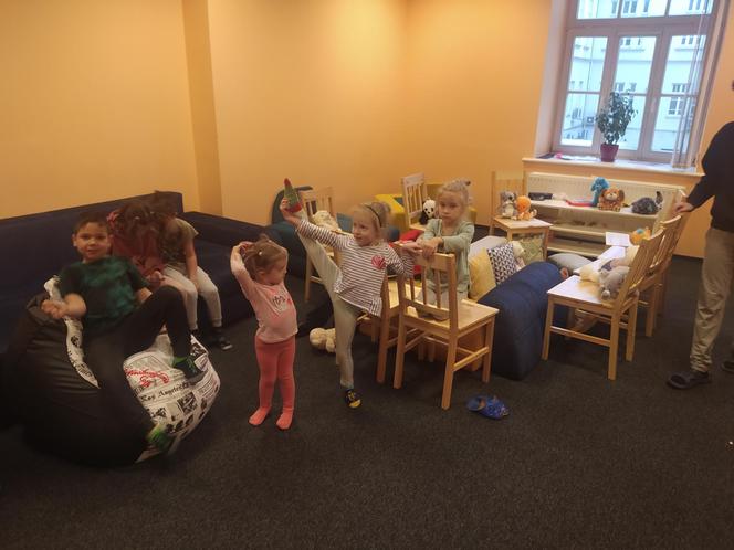 Dzieci i rodziny z pieczy zastępczej z Ukrainy znalazły bezpieczny dom w Lublinie. Pomogły Wioski Dziecięce