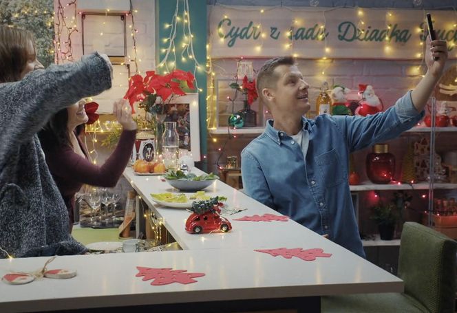 M jak miłość odc. 1855. Paweł (Rafał Mroczek), Franka (Dominika Kachlik), Kinga (Katarzyna Cichopek)