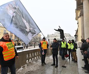 Wojownicy Maryi w pokutnej procesji różańcowej