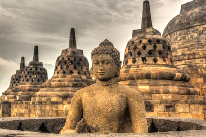 9 Borobudur (Indonezja)
