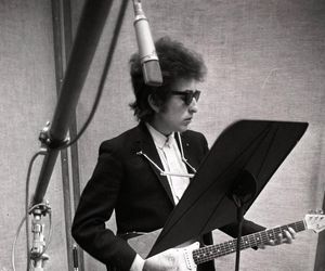 Bob Dylan i muzyczna rewolucja. Jest już polskie wydanie książki o koncercie, który zmienił historię muzyki