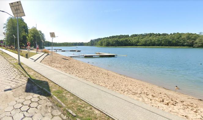 Plaża miejska nad jeziorem Limajno w Swobodnej